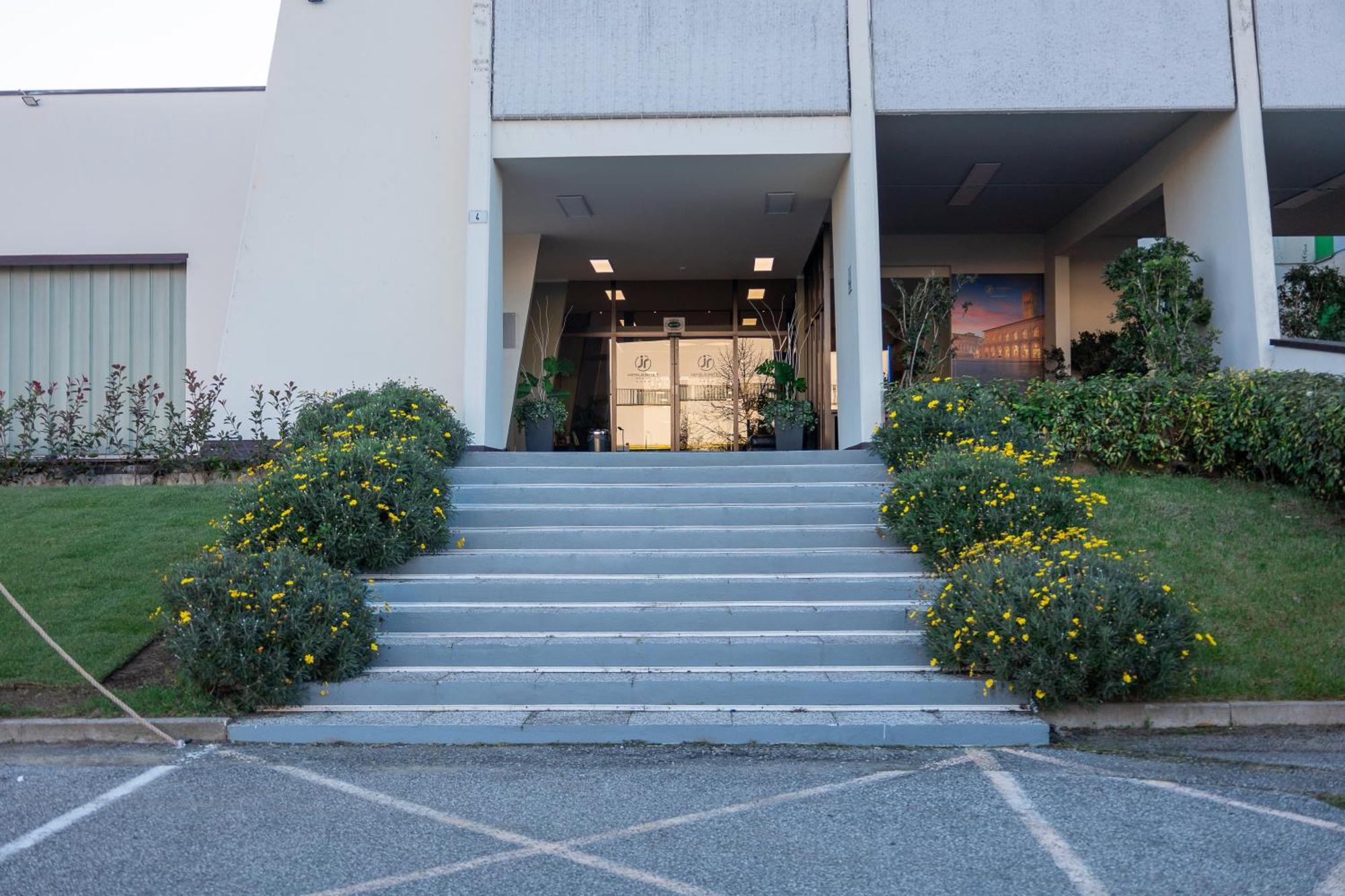 Jr Hotels Gate 7 Bologna Кальдерара-ди-Рено Экстерьер фото