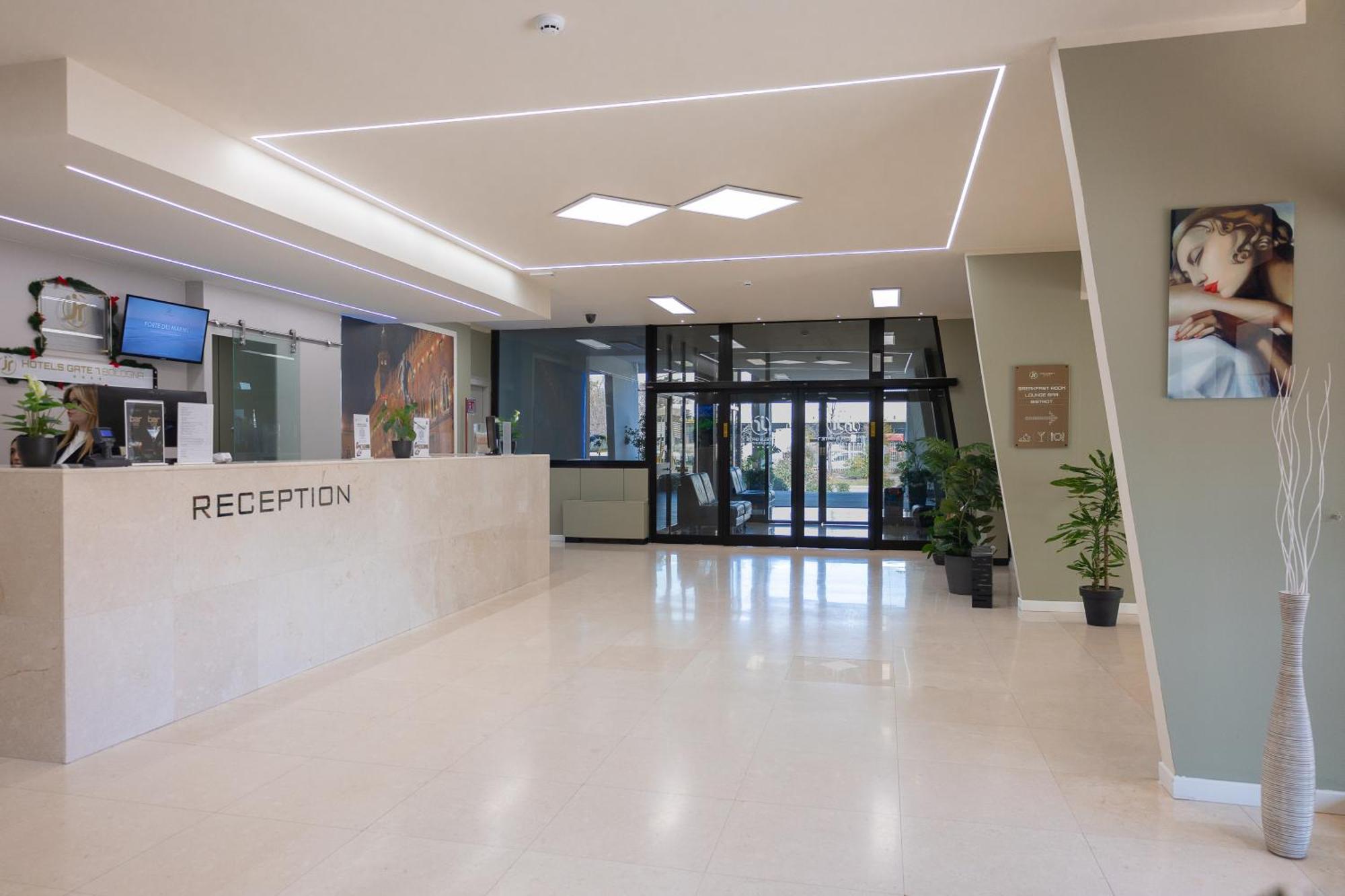 Jr Hotels Gate 7 Bologna Кальдерара-ди-Рено Экстерьер фото