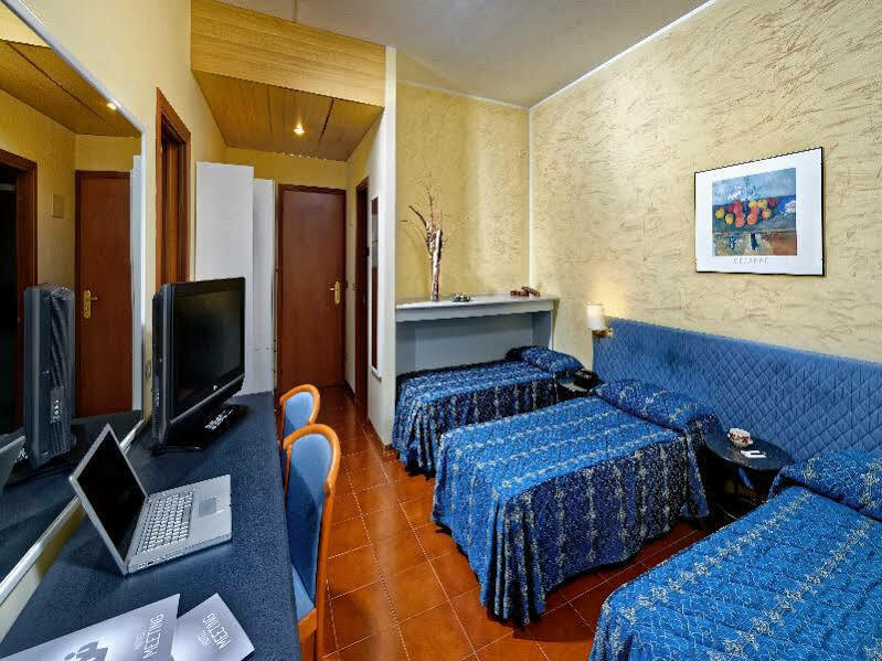 Jr Hotels Gate 7 Bologna Кальдерара-ди-Рено Экстерьер фото